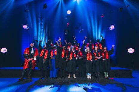 Photo de la cérémonie de remise de diplômes de l'ISH