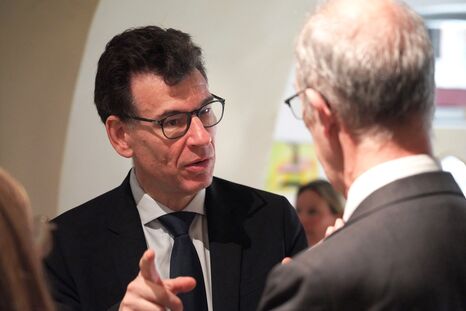 Philippe Baptiste, ministre délégué à l’enseignement supérieur et à la recherche et Armel de la Bourdonnaye, Directeur de l'INSA Hauts-de-France