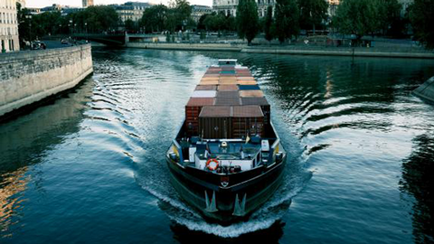 Bateau container