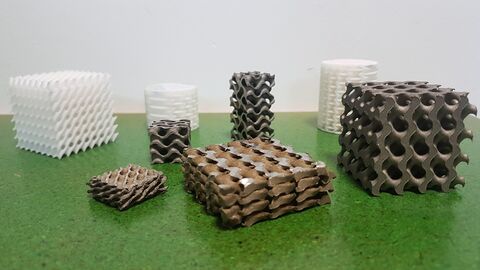 Matériaux cellulaires issus de fabrication additive