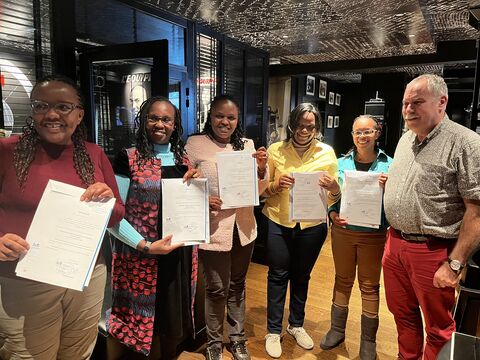 I-UMEME Remise-certificats _ Formation de formatrices Kenyanes