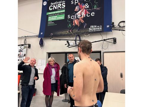 Plateforme analyse de la motricité humaine Plateforme analyse de la motricité humaine