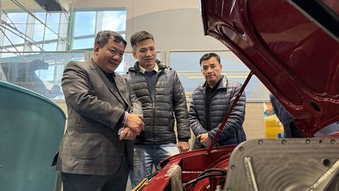 Les membres de l'UTT visitent les ateliers GEii